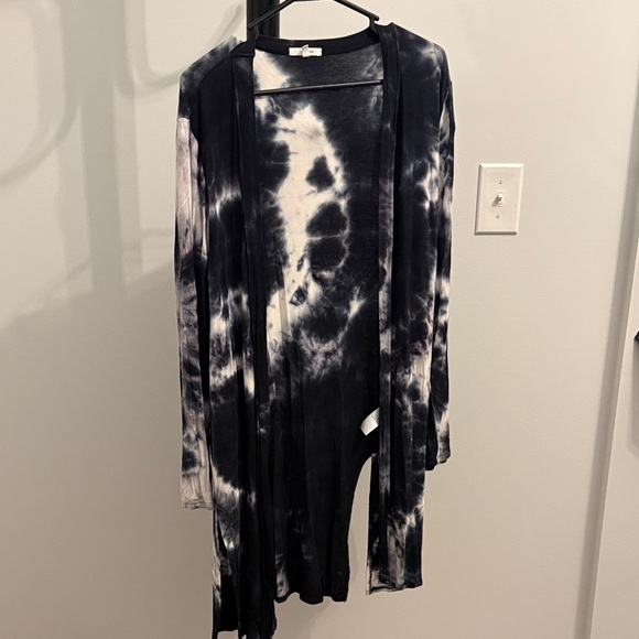 Maurices Sweaters - Maurices Black and Off-White Cardigan Size Small